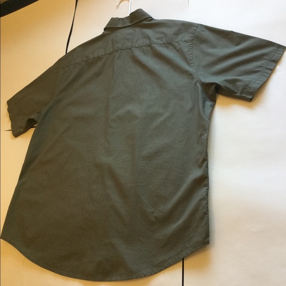 Croft & Barrow Button Up - Picture 2 of 2